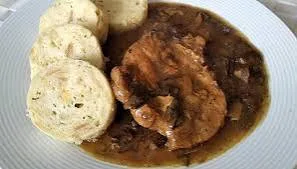 Meal 374 Veprove Na Houbach A Smetane S Kynutym Houskovym Knedlikem